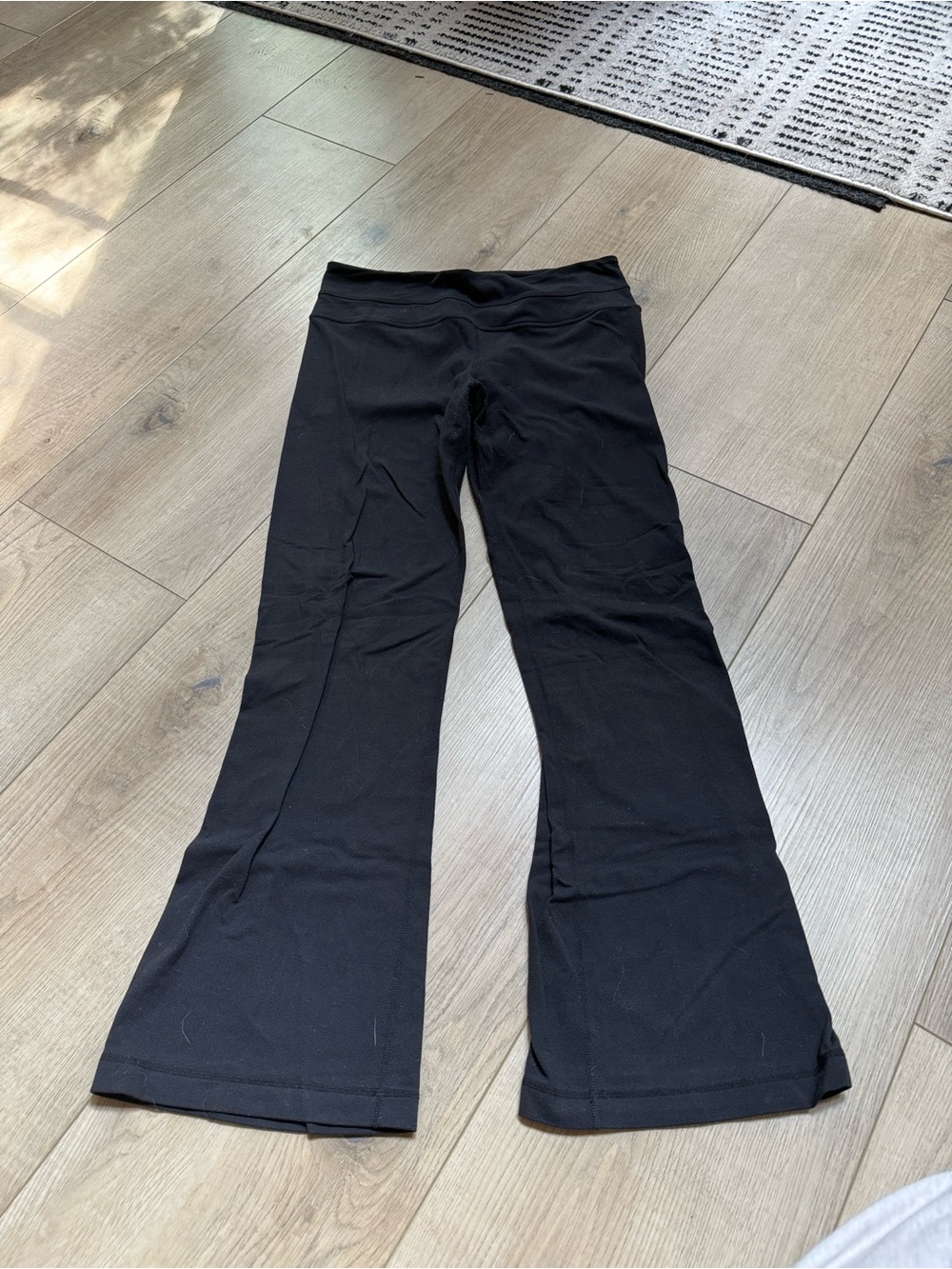 lululemon athletica Black Flared Leggings Size 6